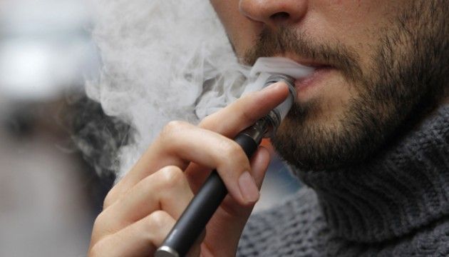 Une amende pour une e-cigarette au volant ? Une amende pour une e-cigarette au volant ?